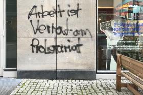 Graffitti: Arbeit ist Verrat am Proletariat